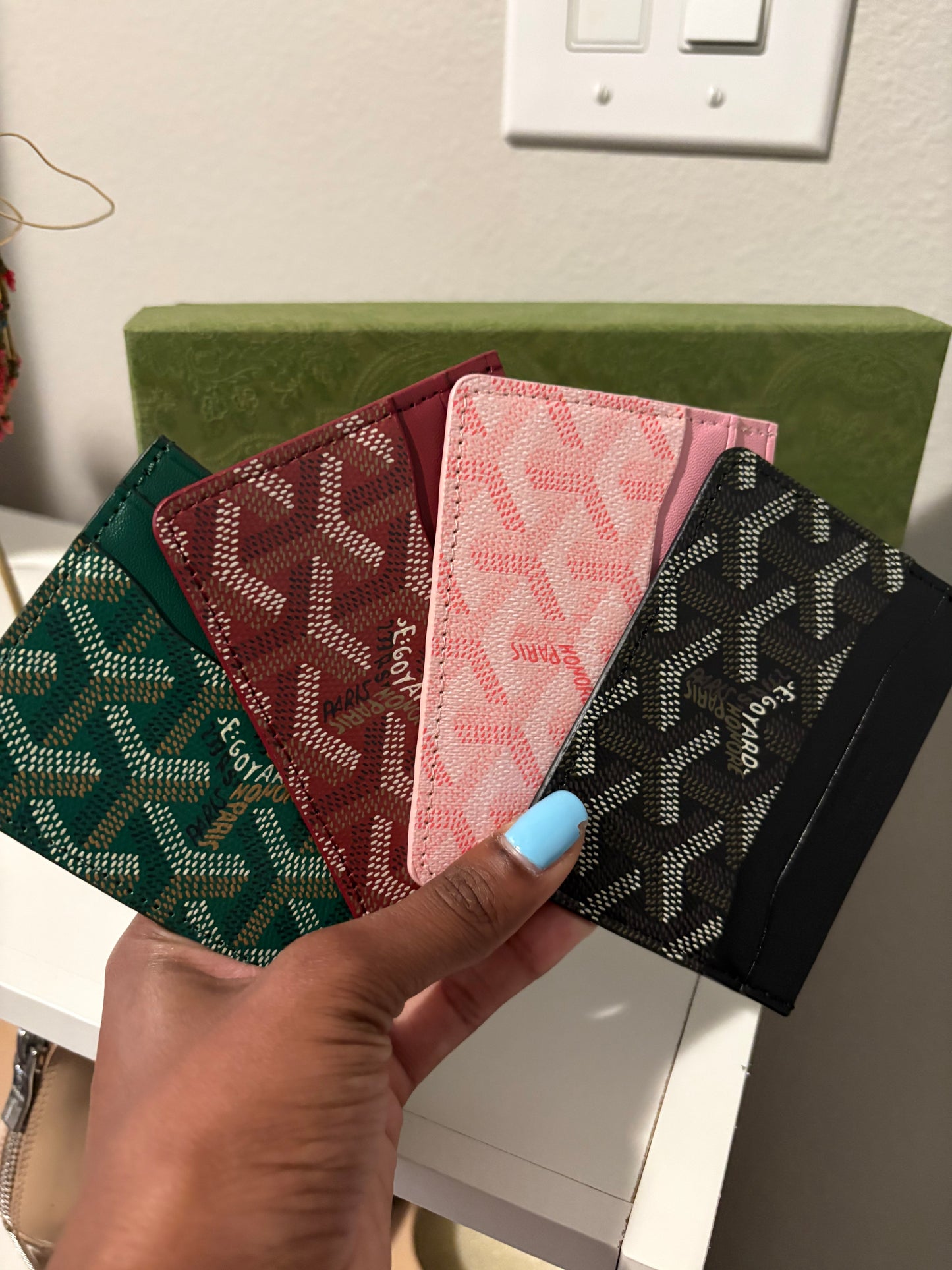 Gogo card case