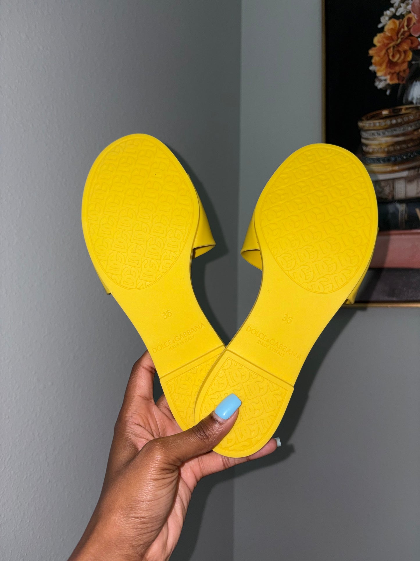 Dupe yellow d&g sandals
